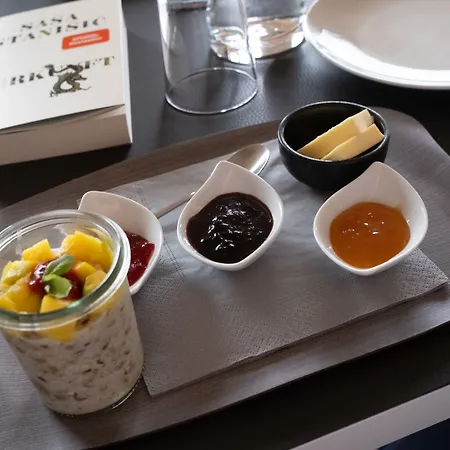 Lesehotel מלון *